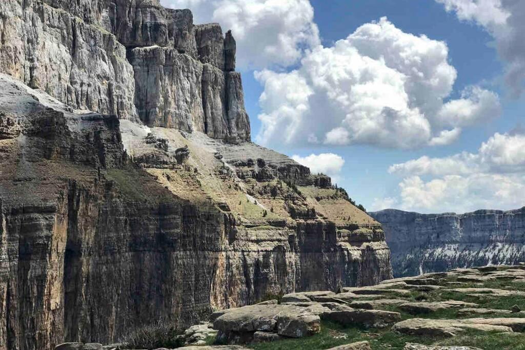 Apartamento Siente Sobrarbe En Aínsa Exterior foto